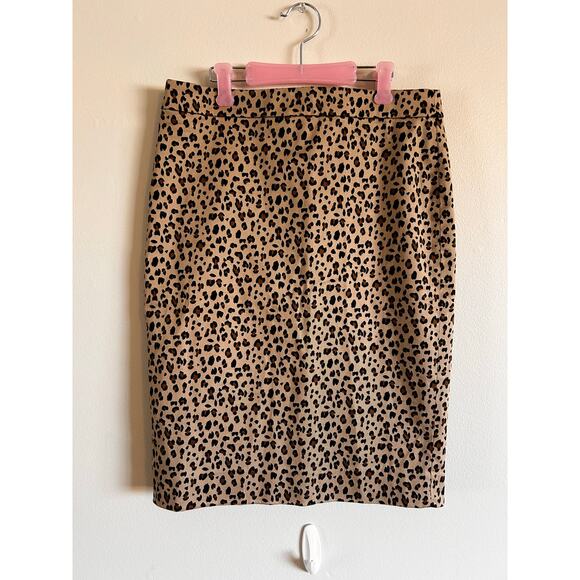 J. Crew Leopard Pencil Skirt with stretch Size 4 No. 2 - Picture 1 of 5
